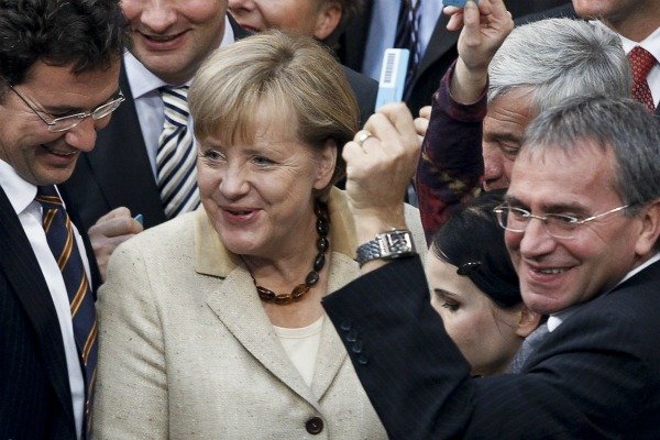 Angela Merkel et les Verts allemands poursuivent leurs discussions